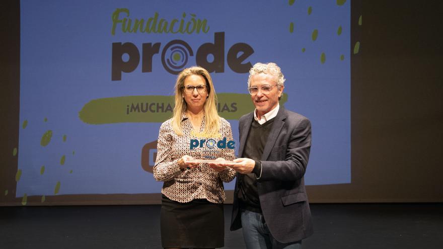 Fundación Prode entrega un reconocimiento a Deza en el Día de las Personas con Discapacidad