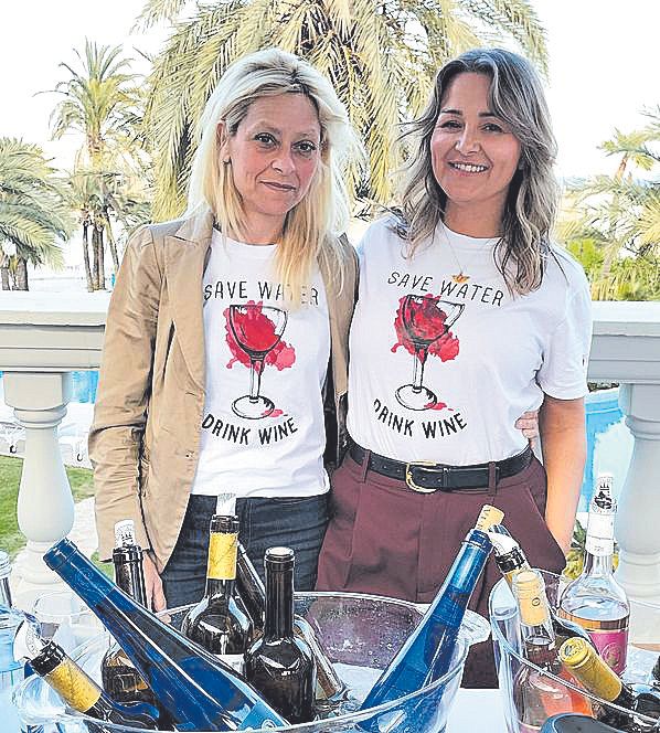 Estefanía Escudero y Nuria Karma.