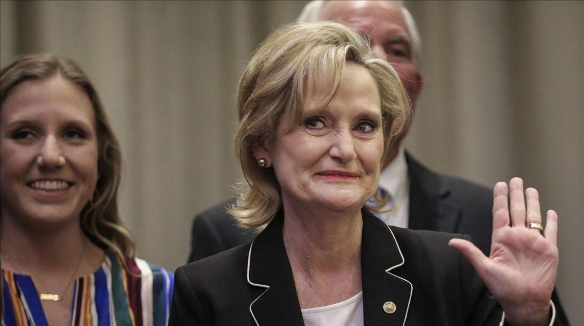 monmartinez46054623 jackson  ms   november 27  u s  senator cindy hyde smith  r 181128141808