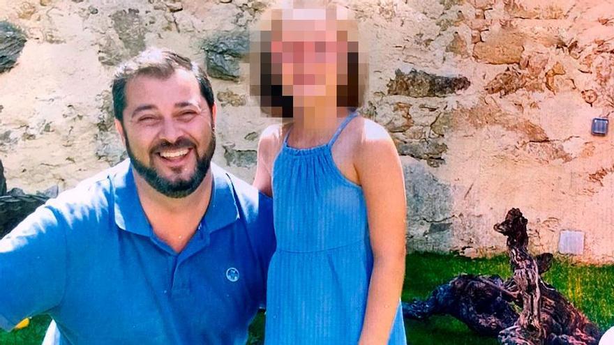 El padre y la niña fallecida en Gijón