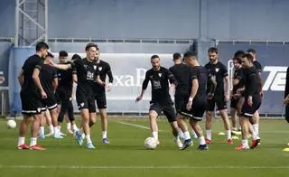 El Málaga CF vuelve este martes al trabajo con el Huesca en el horizonte