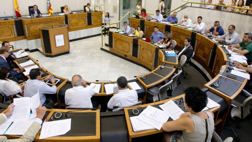 La Diputación hará público lo que cobran los diputados al margen de su sueldo