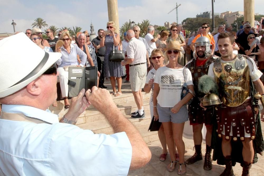 Los turistas disfrutan de Carthagineses y Romanos