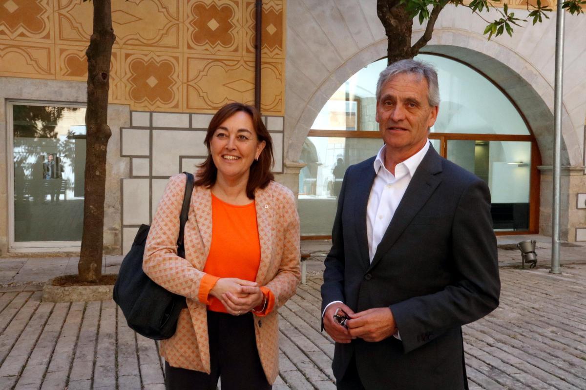 La consellera de Territori i el president del CAFGi .