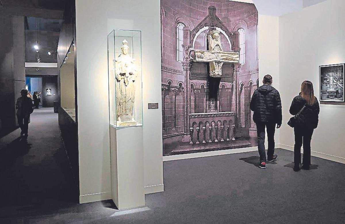 Esculturas de Asorey en una muestra en la Cidade da Cultura