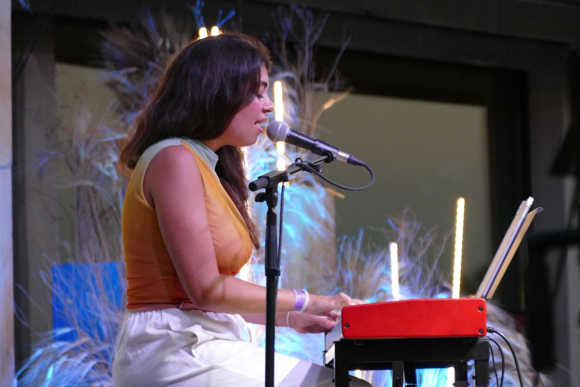 Roses es rendeix davant Rosario Flores a Sons del Món