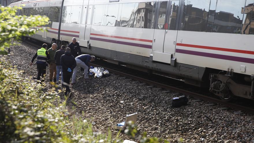 Fallece un hombre al ser arrollado por un tren en Gijón