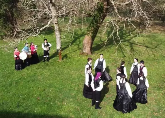 O IES de Zas gaña un premio nacional poñendo a bailar as partículas subatómicas