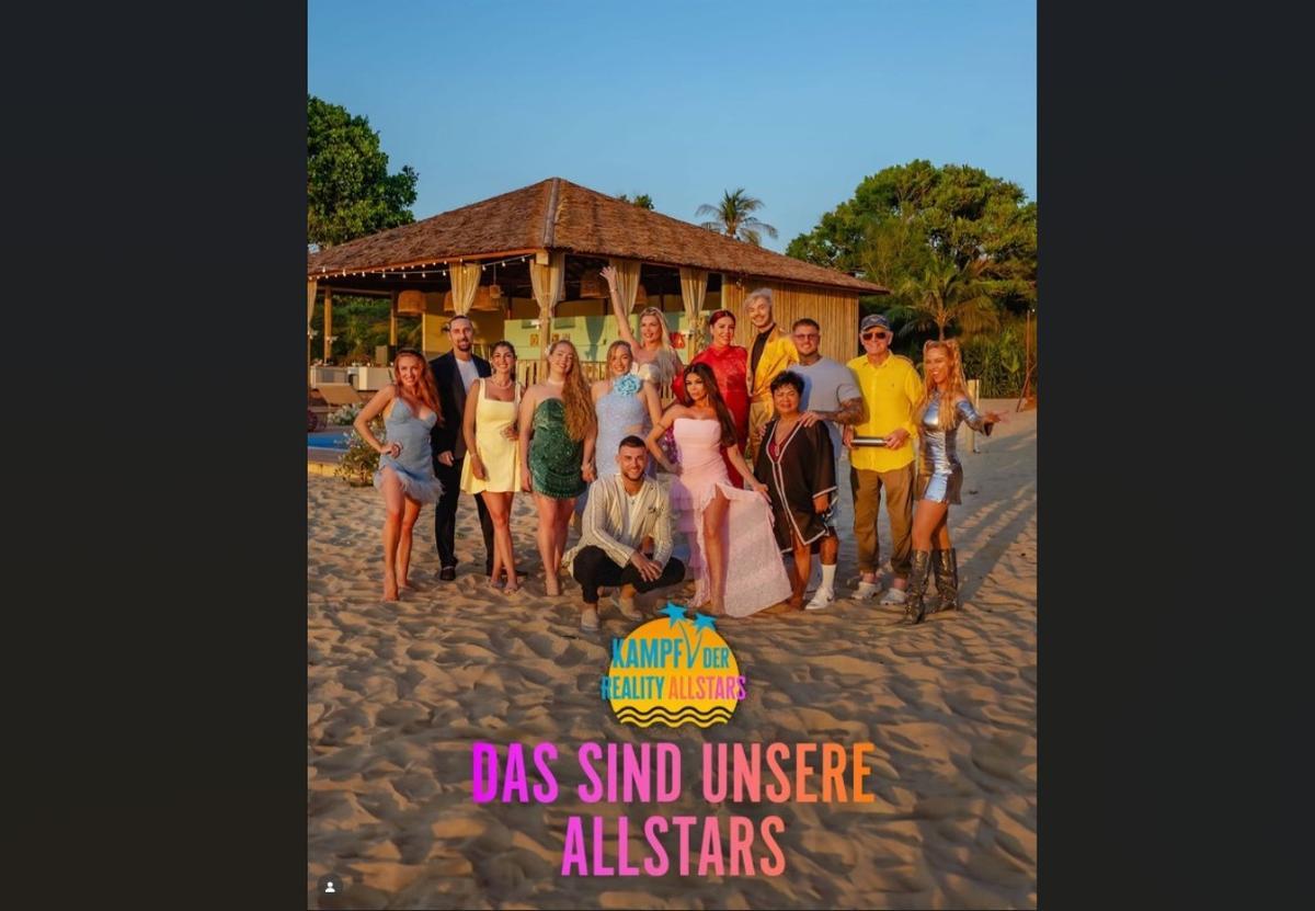 Loona (rechts) mit einigen Kandidaten des Allstar-Formats.