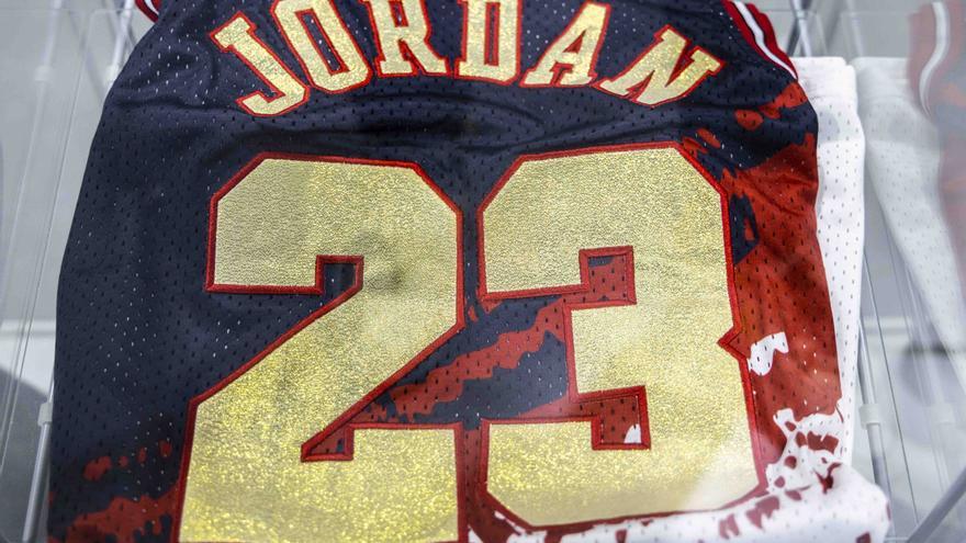 Michael Jordan aterriza en València