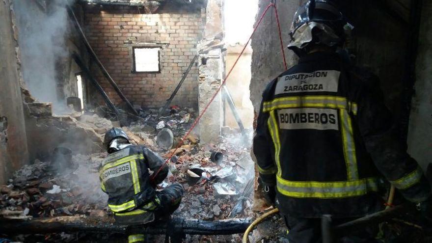 Sofocado un incendio en Caspe que ha obligado a desalojar una vivienda