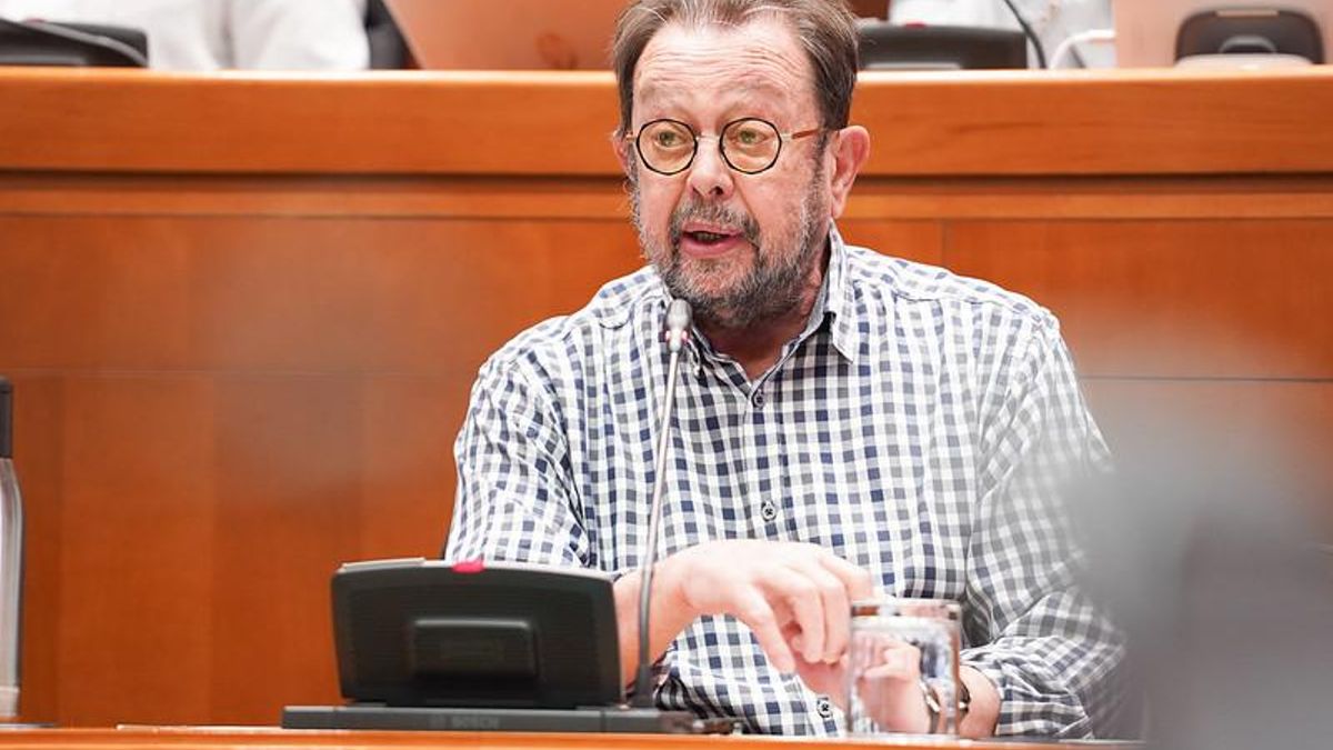 El director general de Urbanismo del Gobierno de Aragón, Carmelo Bosque, este martes en las Cortes.