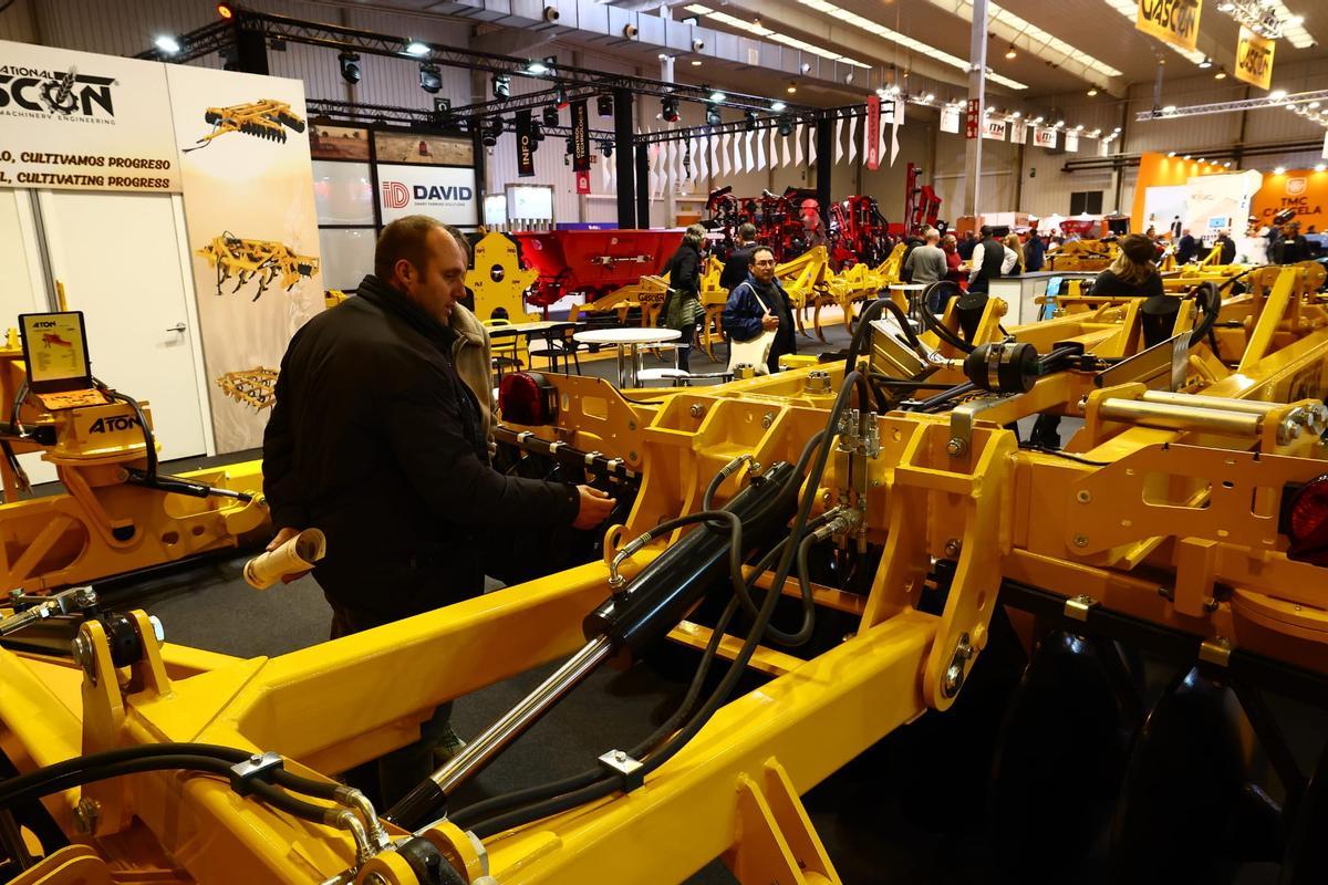 Varias personas este martes, en el estreno de la FIMA 2026.