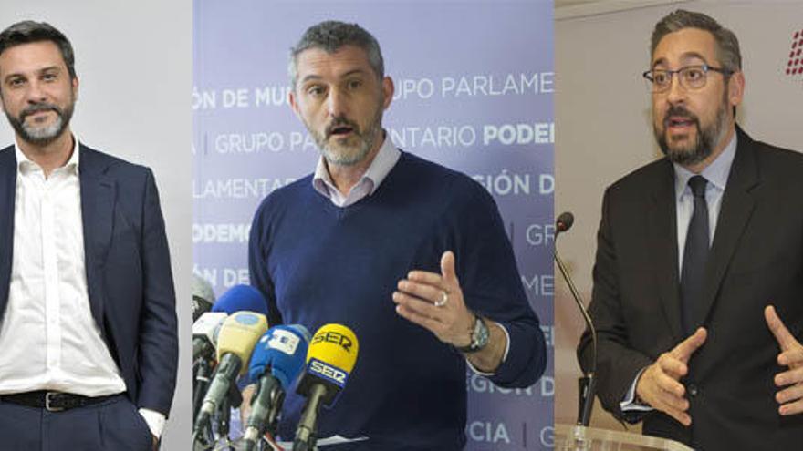 De izquierda a derecha, Joaquín López, Óscar Urralburu y Vícor Manuel Martínez