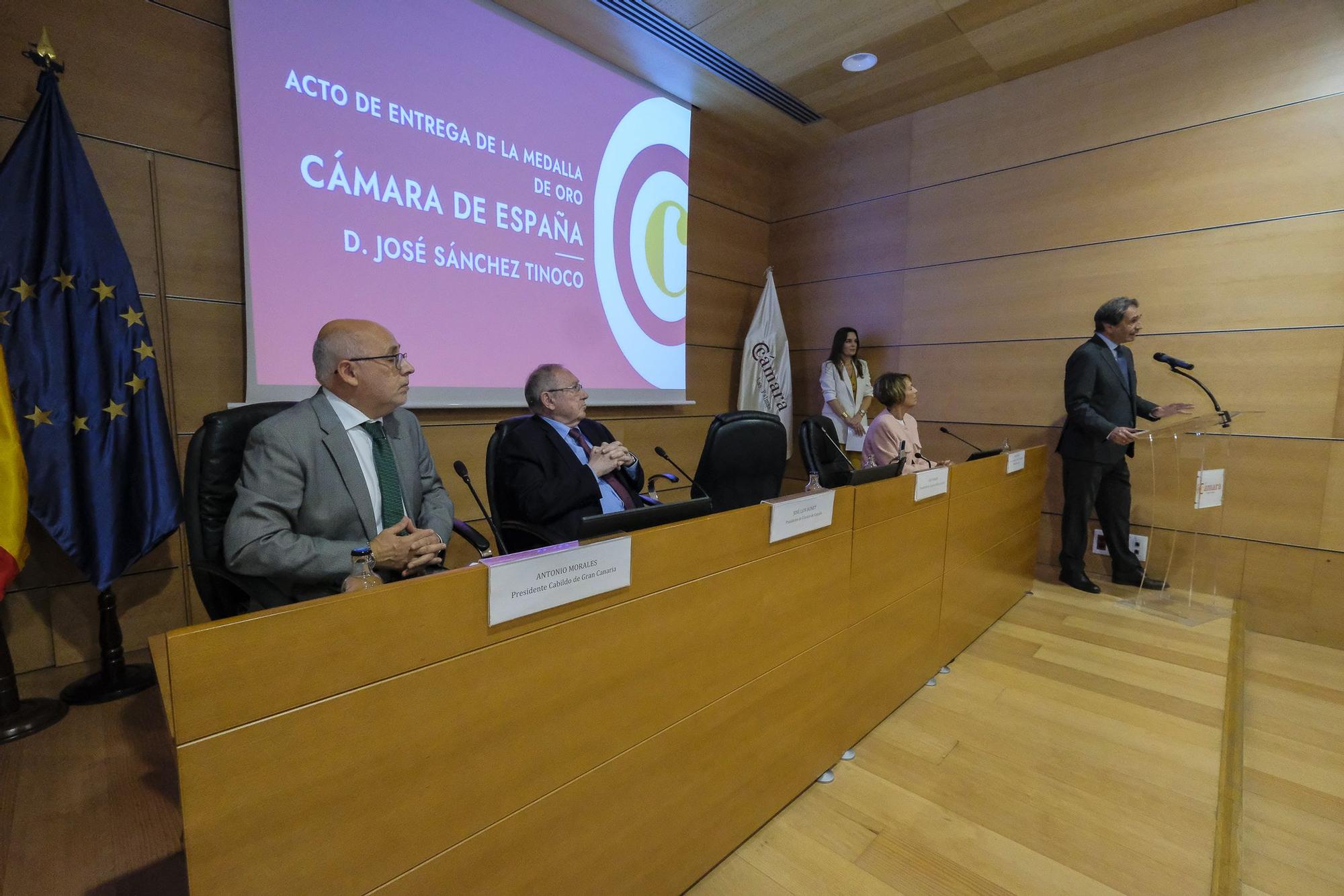 José Sánchez Tinoco recibe la Medalla de Oro de la Orden Cameral de España por su gestión