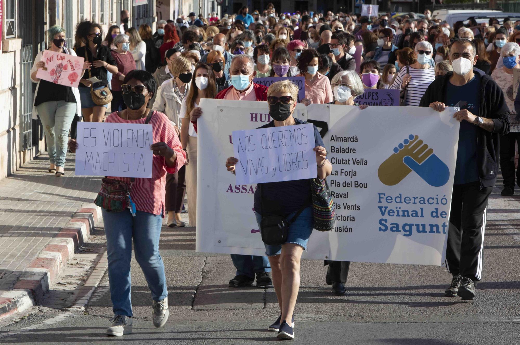 Manifestación en el Port de Sagunt por el asesinato machista de Soledad.