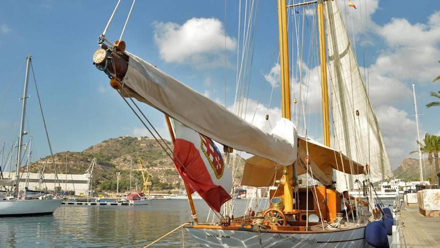 El &#039;Eilean&#039; exhibió sus 80 años de historia en el puerto