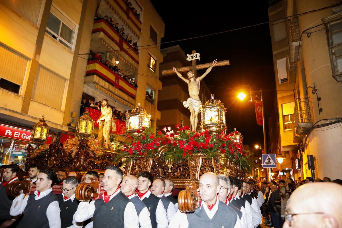 Las mejores imágenes de la noche del Paso Encarnado en Lorca.