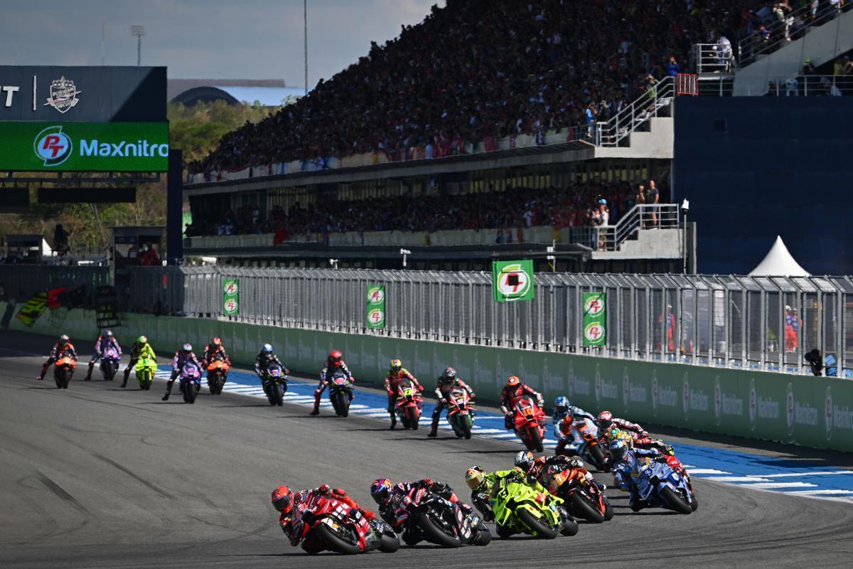 Los pilotos de MotoGP, durante el Gran Premio de Tailandia