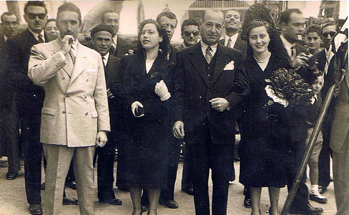 La bendición de la bandera de la Filà Pirates de Oliva el día de Sant Vicent de 1951
