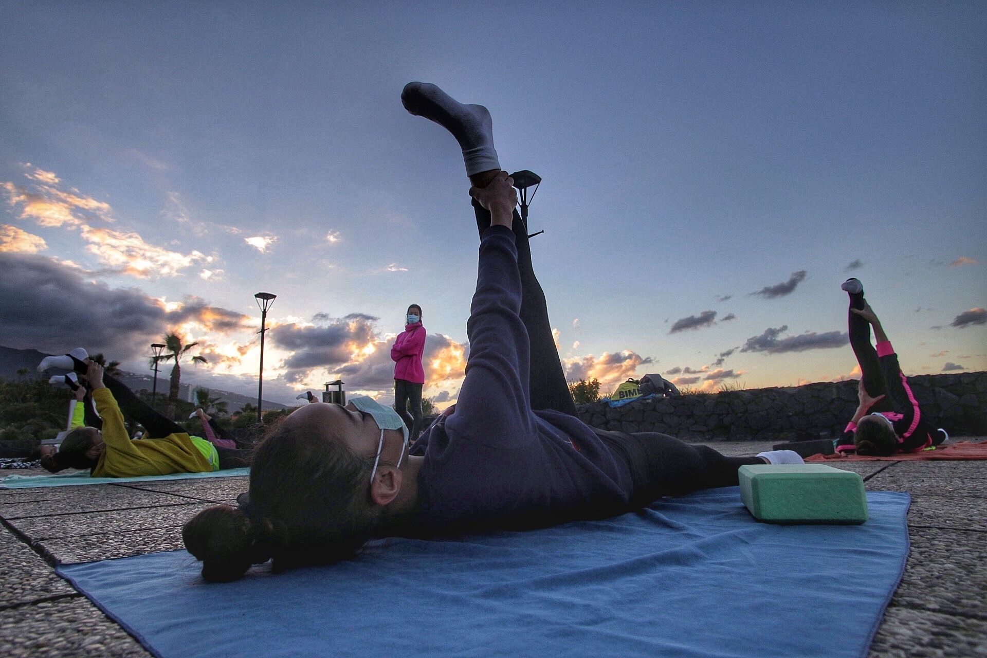 Gimnasia Rítimica: Club Intara de Los Realejos ensayando en Playa Jardín