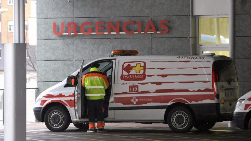 Un hombre herido leve en un incendio en una casa de Mieres