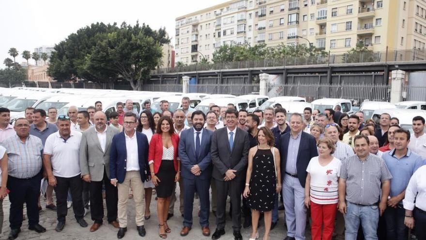 Juan Marín, en la entrega de vehículos a los alcaldes de municipios de menos de 20.000 habitantes.