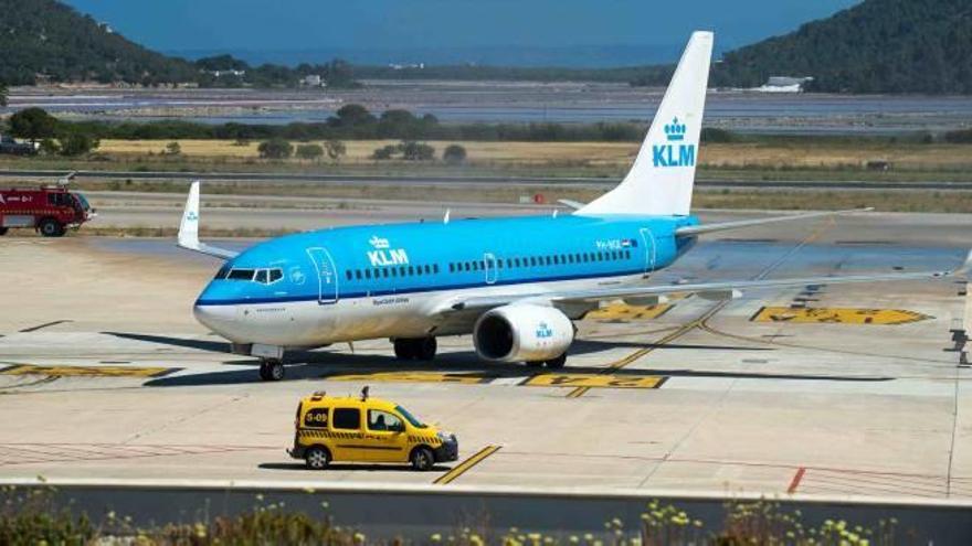 KLM regresa al aeropuerto alicantino 25 años después