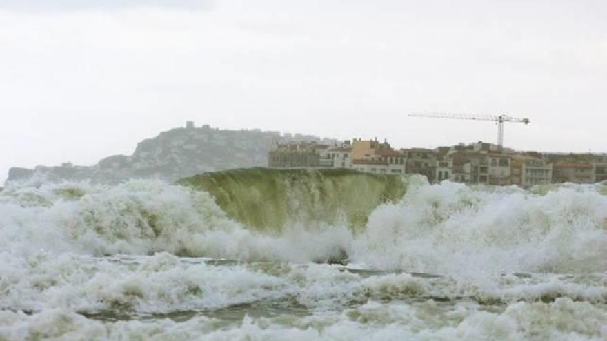 Alerten de possibles  onades de més de quatre metres al litoral gironí