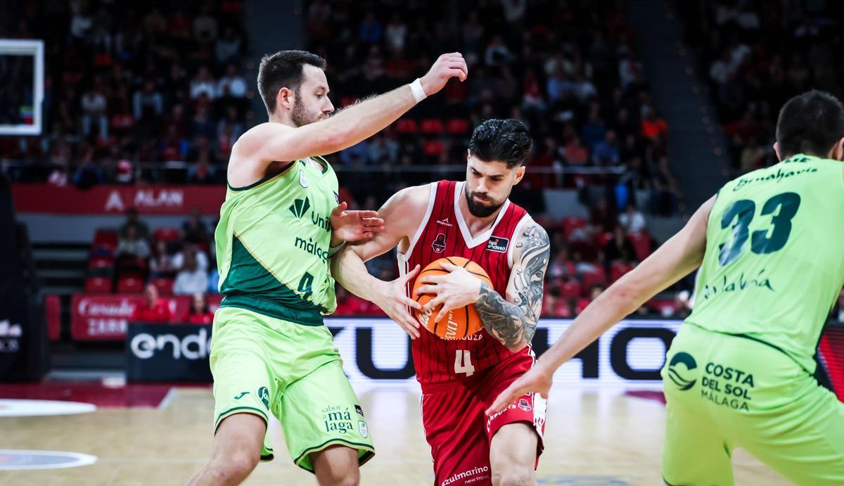 El Unicaja recibe al Casademont Zaragoza en el Carpena, a partir da las 18 horas.