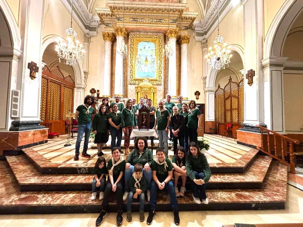 Los Festers del Rebollet con la imagen.