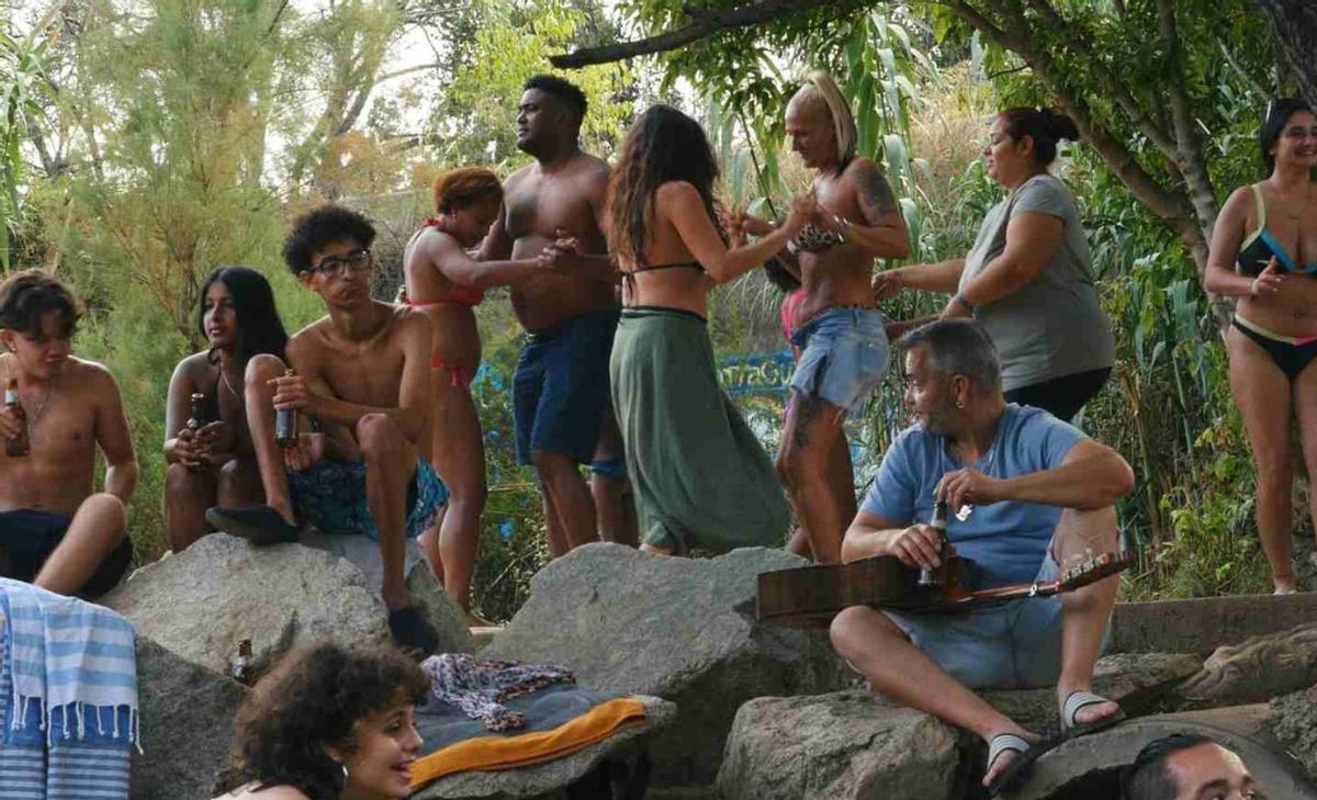 Deu mirades lliures i diverses a L’Alternativa