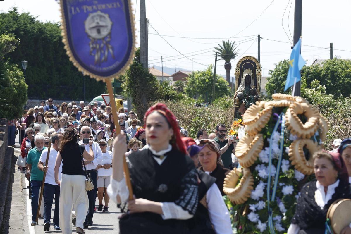La procesión de la Virgen de La Providencia en Gijón, en imágenes