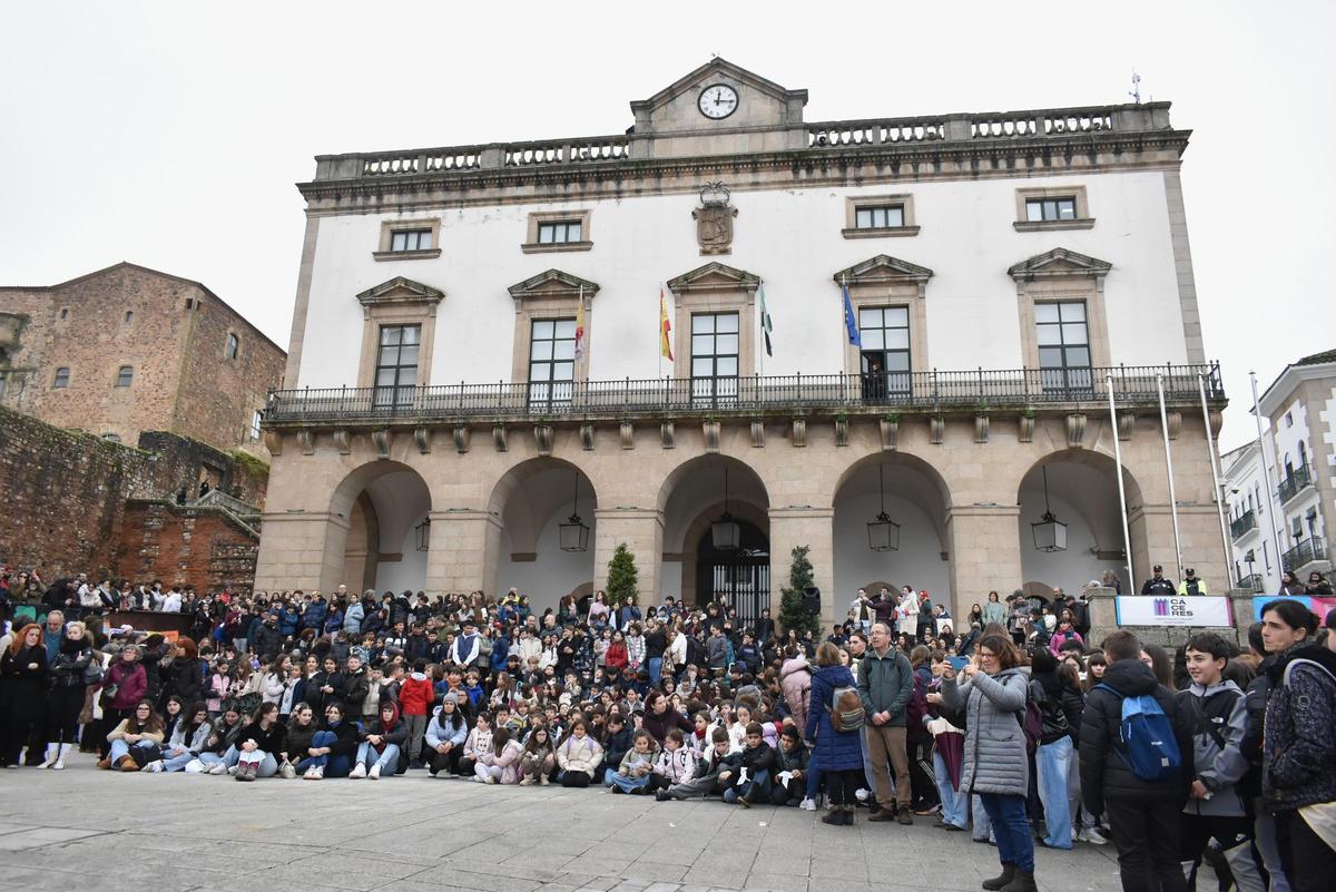 Fotogalería | Así ha sido el Día de la Paz en Cáceres
