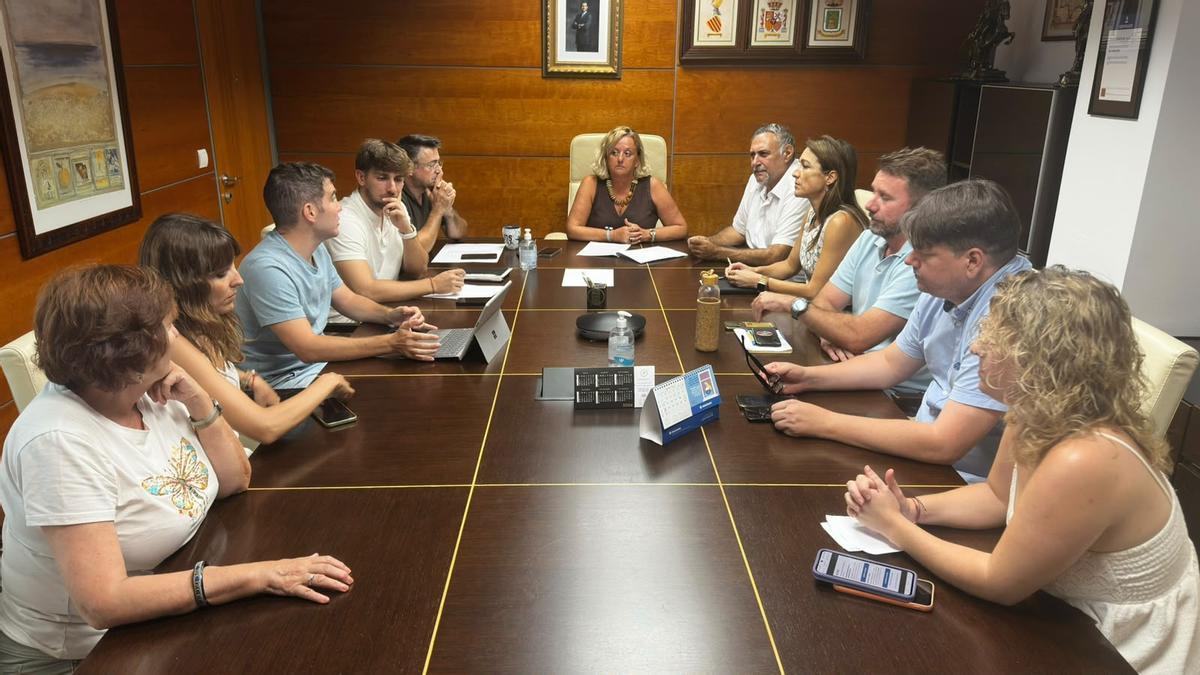 El Ayuntamiento de Calp requiere a Acciona Servicios Urbanos que garantice el cumplimiento íntegro de los servicios mínimos durante la huelga de recogida de residuos.