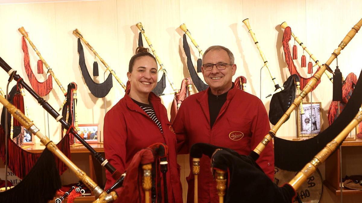 O meu pai tivo que inventar el as ferramentas que precisaba para montar unha gaita