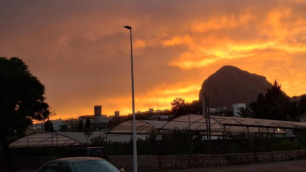 El encendido crepúsculo en Xàbia