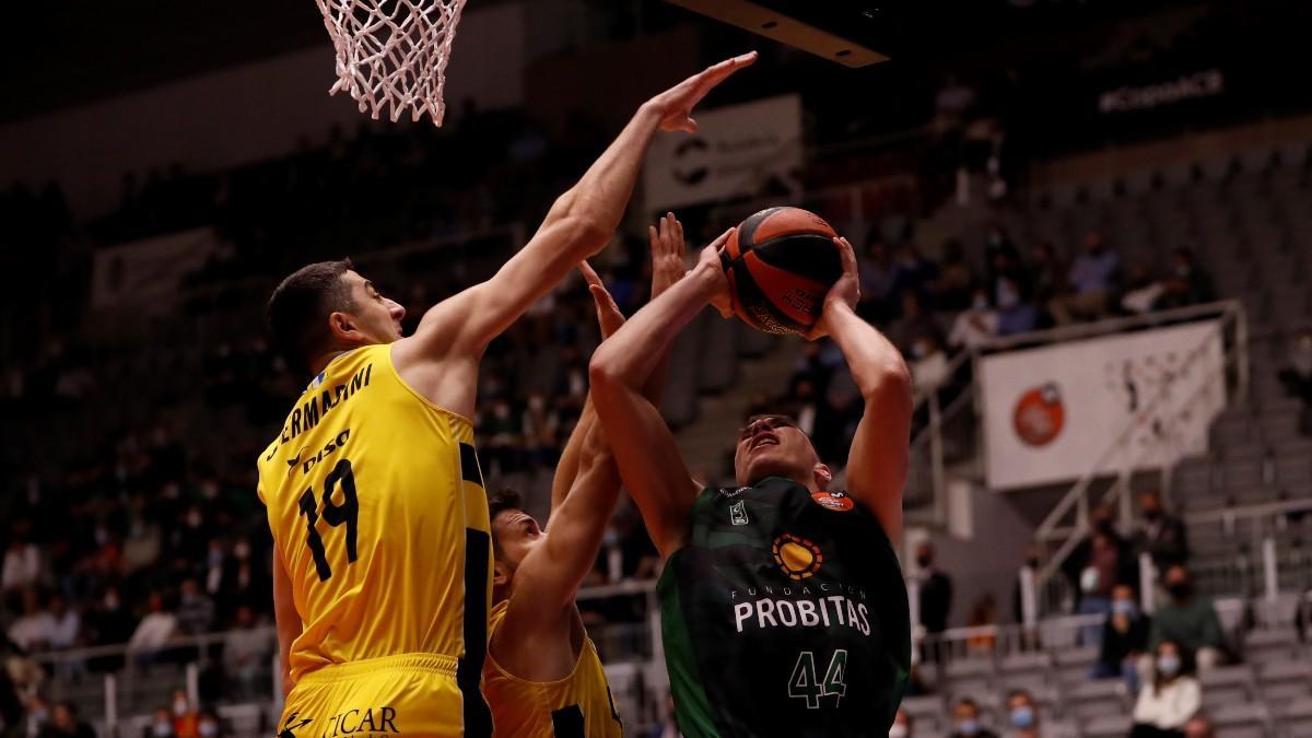 Parra, ante Shermadini en la pasada Liga Endesa