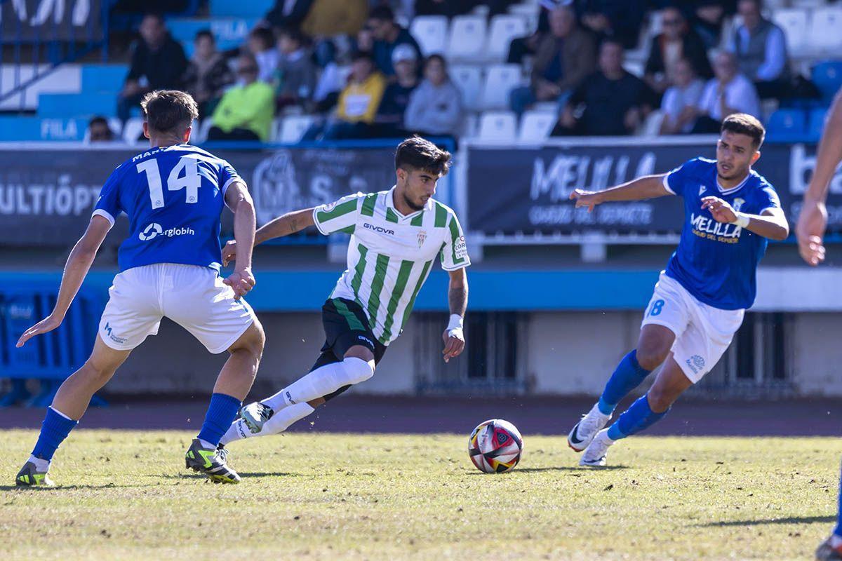 José Calderón conduce el esférico durante el choque de la primera vuelta ante el Melilla.