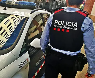 Denuncien un sotsinspector dels Mossos de Figueres per agredir la responsable d'una autoescola