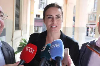 Idoia Ribas ya no está afiliada a Vox y no descarta salir del grupo parlamentario si "sigue el hostigamiento"