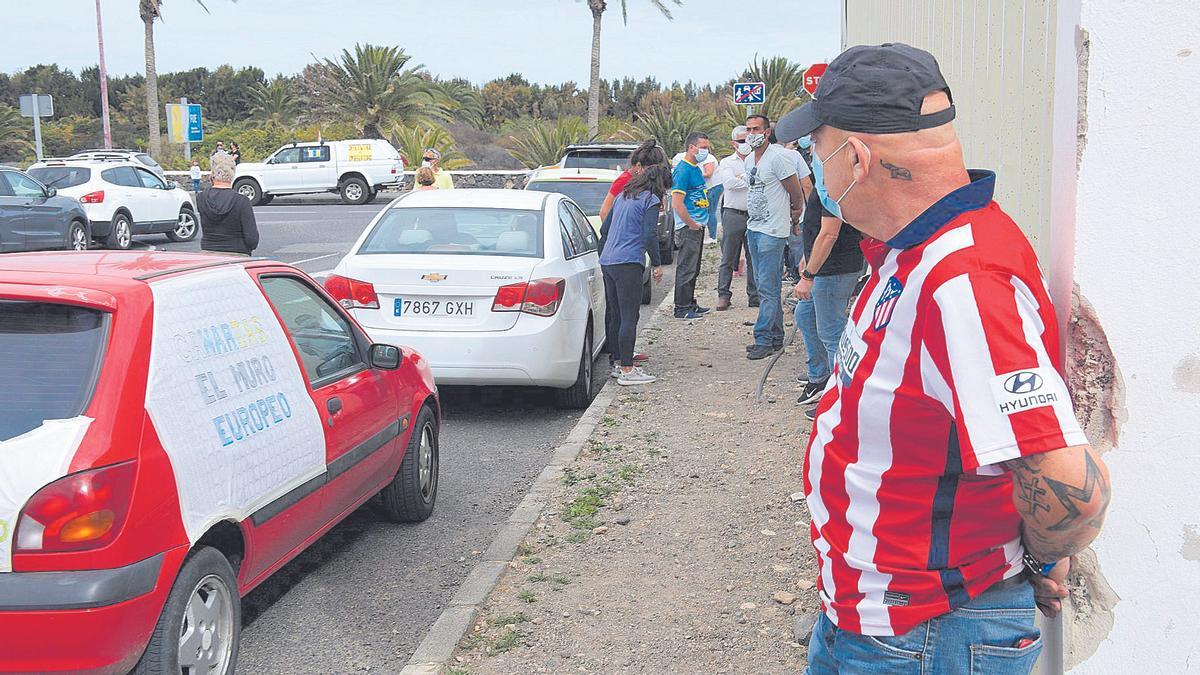 Los vecinos de El Matorral piden el cierre del campamento