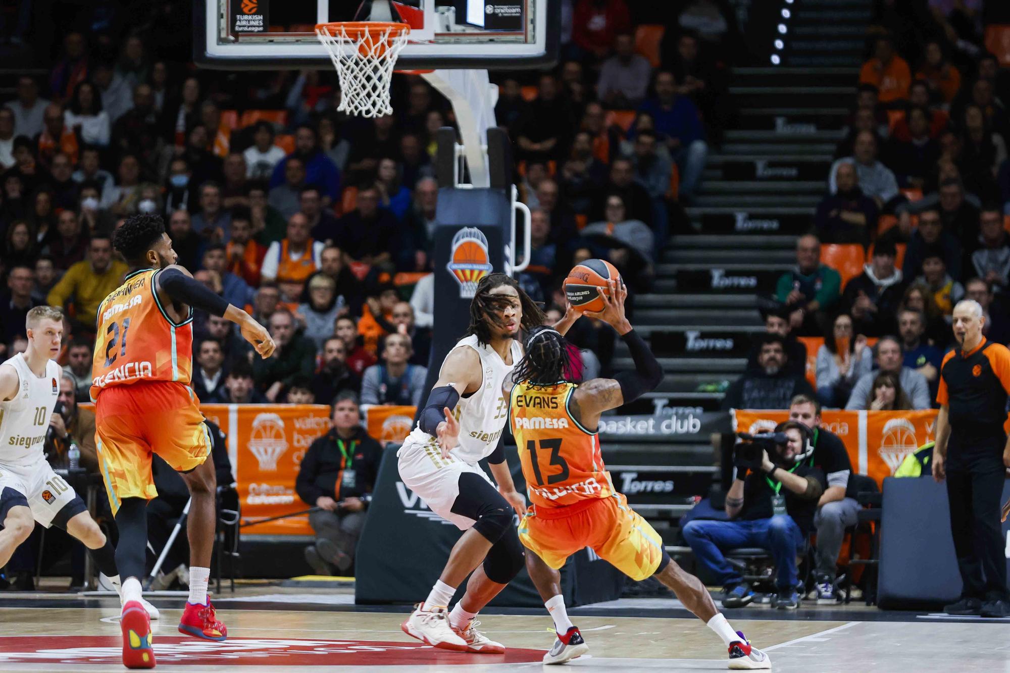 Victoria de Valencia Basket ante el Bayern de Munich