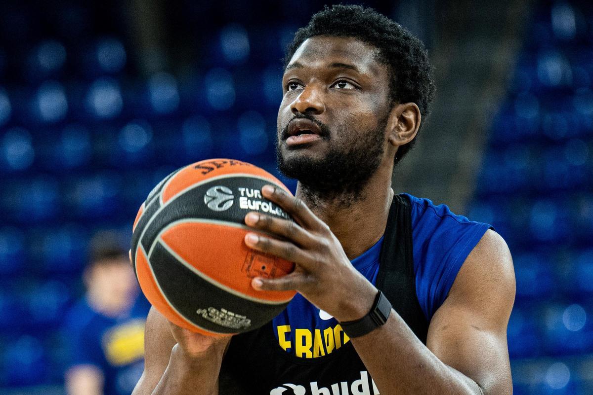 Las buenas actuaciones de Chimezie Metu han devuelto la confianza al Barça