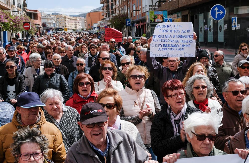 Manifestación en Elda-Petrer por la subida de las pensiones.