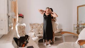 De Ramón a Luz, una feminización en el estudio de crossdressing Dafni Girls