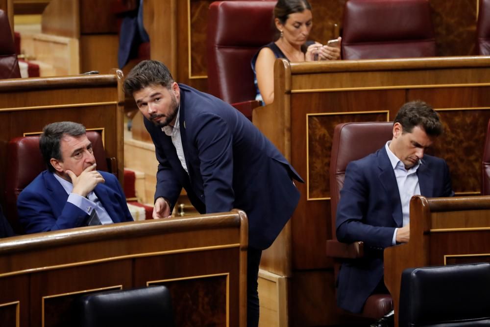 10 imatges del debat d'investidura que segurament no has vist