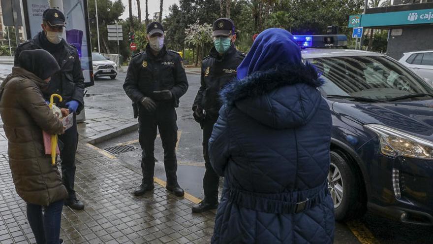 Controles policiales en Elche