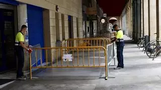 Comienzan las pruebas para conseguir un suelo más resistente en esta céntrica calle de Gijón: "El aspecto es mejorable"