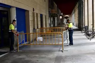 Las pruebas para mejorar el suelo de la calle Marqués de San Esteban, en imágenes